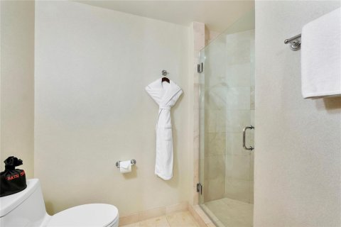 Condo in North Miami Beach, Florida, 1 bedroom  № 2082290 - photo 26