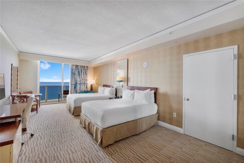 Condo in North Miami Beach, Florida, 1 bedroom  № 2082290 - photo 16
