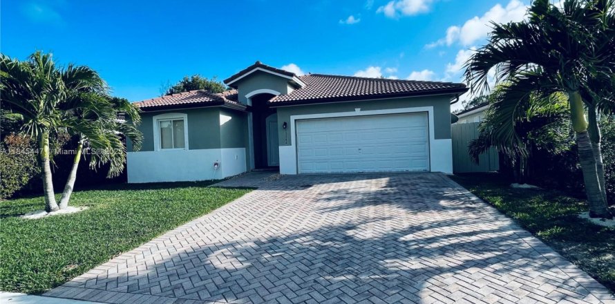 Villa ou maison à Homestead, Floride 3 chambres, 148.64 m2 № 1842393