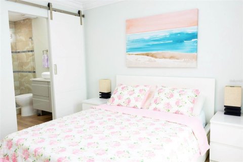 Touwnhouse à louer à Tampa, Floride: 2 chambres, 116.31 m2 № 2384089 - photo 14