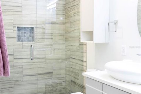 Touwnhouse à louer à Tampa, Floride: 2 chambres, 116.31 m2 № 2384089 - photo 15
