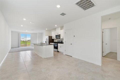 Casa en venta en Poinciana, Florida, 3 dormitorios, 139.35 m2 № 1615981 - foto 14