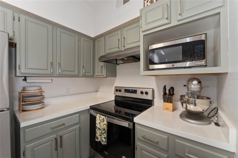 Condo in Orlando, Florida, 2 bedrooms  № 1650121 - photo 9