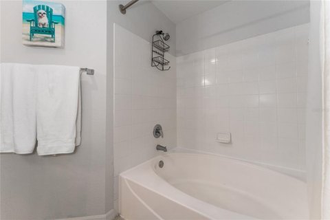 Condo in Orlando, Florida, 2 bedrooms  № 1650121 - photo 15
