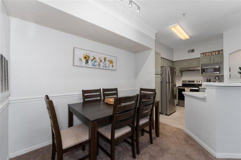 Condo in Orlando, Florida, 2 bedrooms  № 1650121 - photo 7