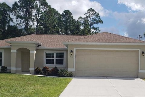 Casa en alquiler en North Port, Florida, 3 dormitorios, 132.57 m2 № 1873833 - foto 1