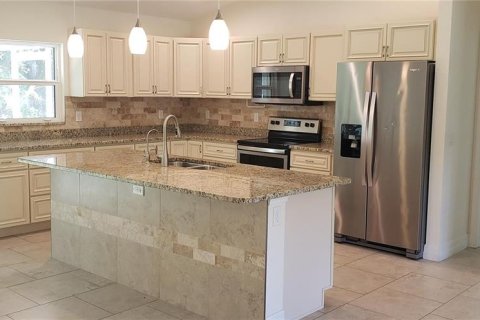 Casa en alquiler en North Port, Florida, 3 dormitorios, 132.57 m2 № 1873833 - foto 2