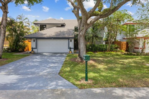 House in Boca Raton, Florida 4 bedrooms, 229.19 sq.m. № 2083847