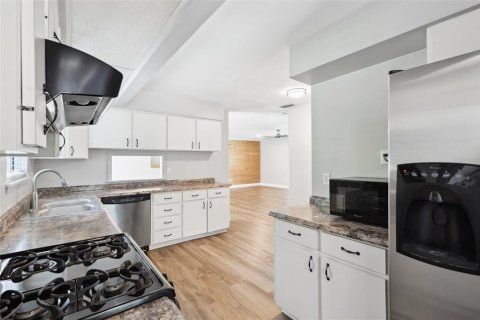 Villa ou maison à vendre à Gainesville, Floride: 3 chambres, 139.17 m2 № 2128705 - photo 15