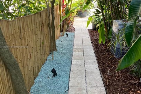 Casa en venta en Miami Beach, Florida, 4 dormitorios, 351.45 m2 № 1964267 - foto 6