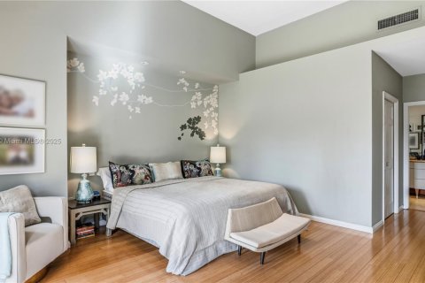 Casa en venta en Miami Beach, Florida, 4 dormitorios, 351.45 m2 № 1964267 - foto 24