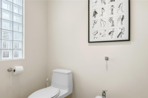 Casa en venta en Miami Beach, Florida, 4 dormitorios, 351.45 m2 № 1964267 - foto 27