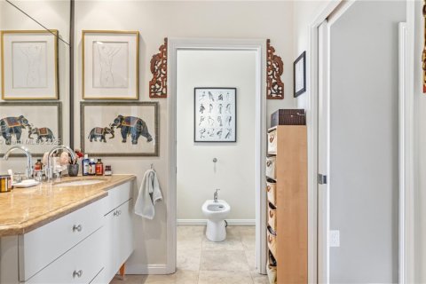 Casa en venta en Miami Beach, Florida, 4 dormitorios, 351.45 m2 № 1964267 - foto 28