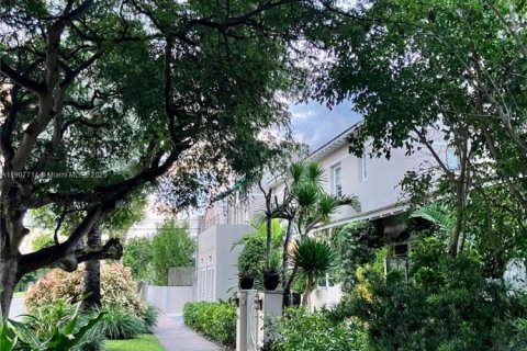 Casa en venta en Miami Beach, Florida, 4 dormitorios, 351.45 m2 № 1964267 - foto 13