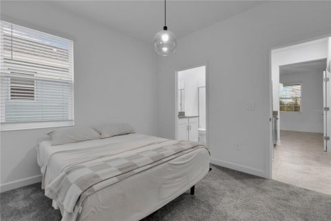 House in Davenport, Florida 4 bedrooms, 195.47 sq.m. № 1866160 - photo 26