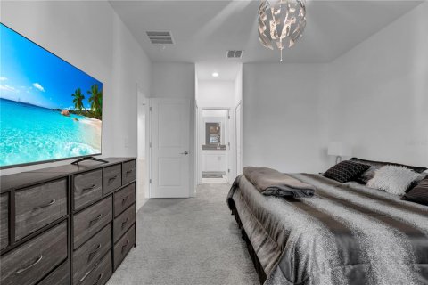 House in Davenport, Florida 4 bedrooms, 195.47 sq.m. № 1866160 - photo 19