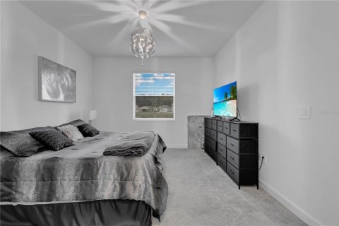 House in Davenport, Florida 4 bedrooms, 195.47 sq.m. № 1866160 - photo 18