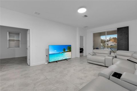 House in Davenport, Florida 4 bedrooms, 195.47 sq.m. № 1866160 - photo 13