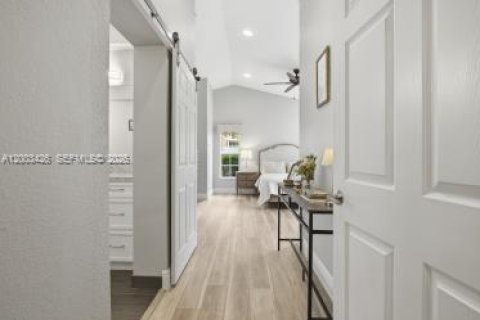 House in Weston, Florida 4 bedrooms, 233.28 sq.m. № 2068824 - photo 17