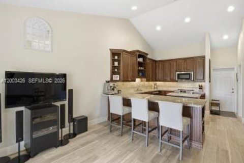 House in Weston, Florida 4 bedrooms, 233.28 sq.m. № 2068824 - photo 15