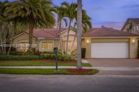 House in Weston, Florida 4 bedrooms, 233.28 sq.m. № 2068824 - photo 4