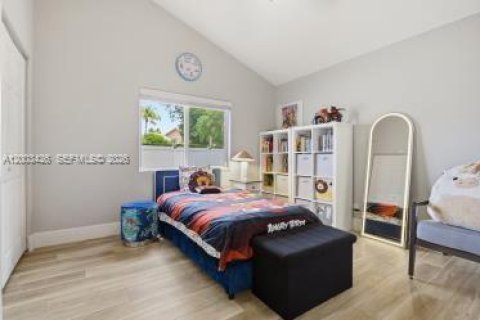 House in Weston, Florida 4 bedrooms, 233.28 sq.m. № 2068824 - photo 24