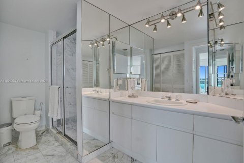 Condominio en venta en Sunny Isles Beach, Florida, 2 dormitorios, 163.51 m2 № 1797124 - foto 14