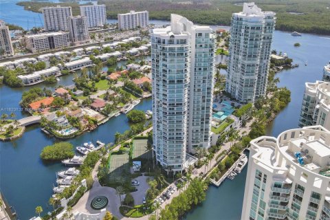 Condominio en venta en Sunny Isles Beach, Florida, 2 dormitorios, 163.51 m2 № 1797124 - foto 28