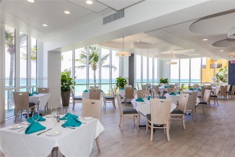 Condominio en venta en Sunny Isles Beach, Florida, 2 dormitorios, 163.51 m2 № 1797124 - foto 26