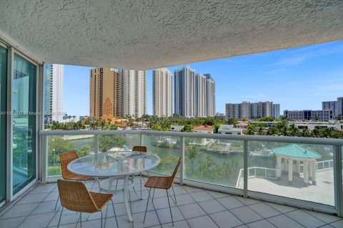 Condominio en venta en Sunny Isles Beach, Florida, 2 dormitorios, 163.51 m2 № 1797124 - foto 4