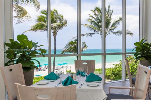 Condominio en venta en Sunny Isles Beach, Florida, 2 dormitorios, 163.51 m2 № 1797124 - foto 27
