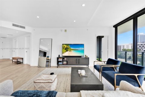 Copropriété à louer à Miami, Floride: 2 chambres, 101.73 m2 № 1959791 - photo 2