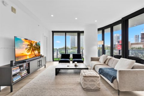 Copropriété à louer à Miami, Floride: 2 chambres, 101.73 m2 № 1959791 - photo 4