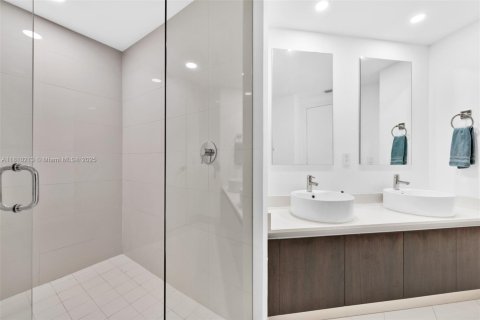 Copropriété à louer à Miami, Floride: 2 chambres, 101.73 m2 № 1959791 - photo 20