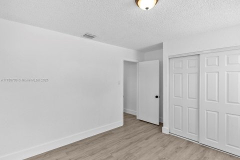 Купить виллу или дом в Майами, Флорида 5 спален, 204.38м2, № 1696880 - фото 14