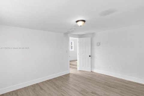Купить виллу или дом в Майами, Флорида 5 спален, 204.38м2, № 1696880 - фото 12