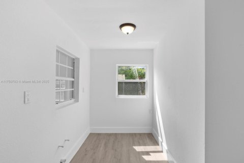 Купить виллу или дом в Майами, Флорида 5 спален, 204.38м2, № 1696880 - фото 28