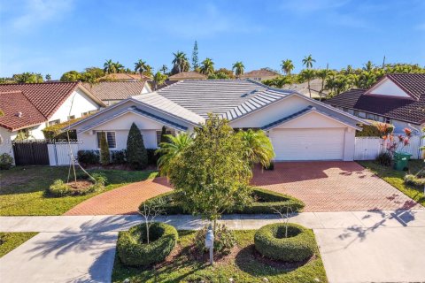 Villa ou maison à vendre à Miami, Floride: 4 chambres, 202.06 m2 № 2025286 - photo 9