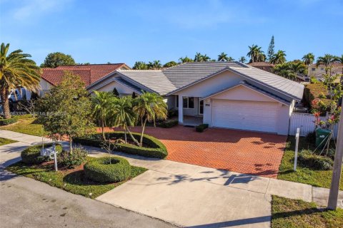 Villa ou maison à vendre à Miami, Floride: 4 chambres, 202.06 m2 № 2025286 - photo 7