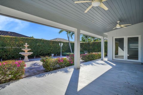 Villa ou maison à vendre à Miami, Floride: 4 chambres, 202.06 m2 № 2025286 - photo 19