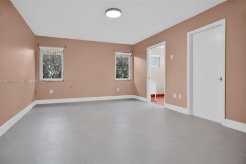Villa ou maison à vendre à Miami, Floride: 4 chambres, 202.06 m2 № 2025286 - photo 21