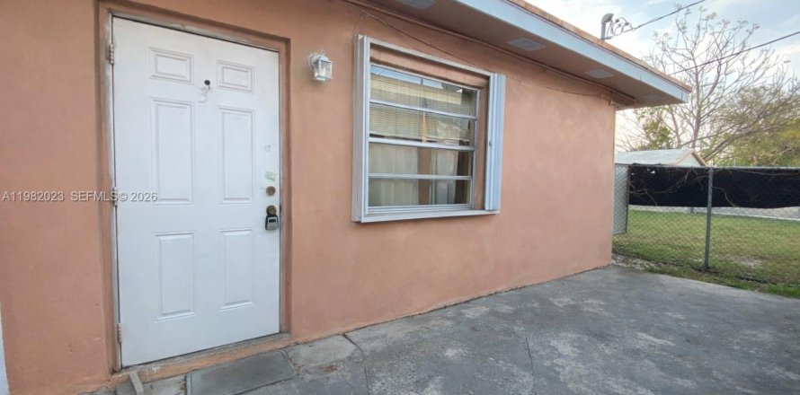 Дом в Хомстед, Флорида 2 спальни, 222.69м2 № 2045517