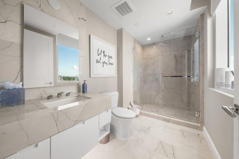 Condo in South Palm Beach, Florida, 3 bedrooms  № 2158410 - photo 29