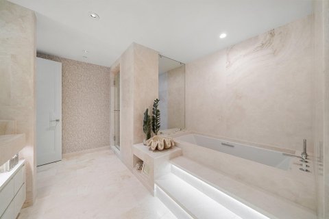 Condo in South Palm Beach, Florida, 3 bedrooms  № 2158410 - photo 26