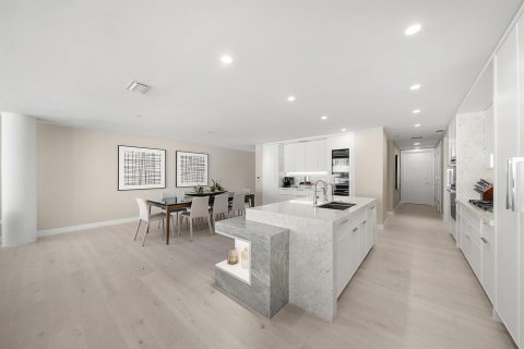 Condo in South Palm Beach, Florida, 3 bedrooms  № 2158410 - photo 13