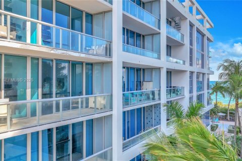 Copropriété à louer à Miami Beach, Floride: 1 chambre, 89.19 m2 № 1976594 - photo 2