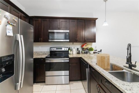 Condominio en venta en Kissimmee, Florida, 2 dormitorios, 85.75 m2 № 2108341 - foto 12
