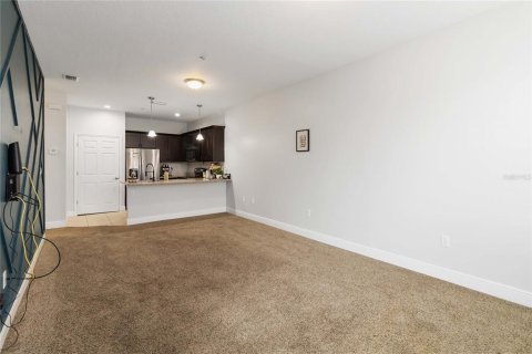 Condominio en venta en Kissimmee, Florida, 2 dormitorios, 85.75 m2 № 2108341 - foto 5