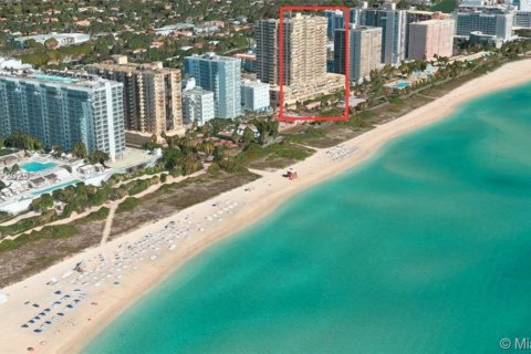 Condominio en alquiler en Miami Beach, Florida, 2 dormitorios, 79.99 m2 № 1488471 - foto 25