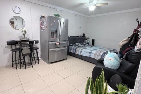 Casa en venta en Cutler Bay, Florida, 3 dormitorios, 115.29 m2 № 2269876 - foto 13